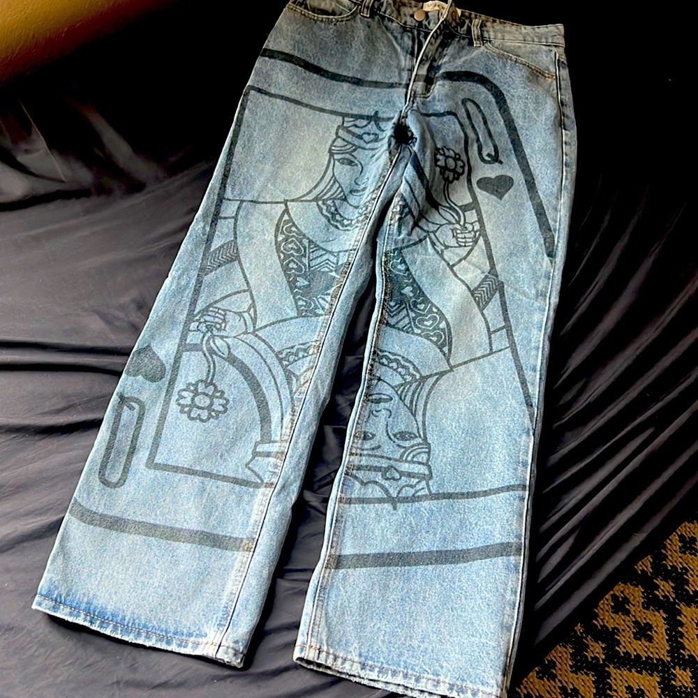Straight leg Queen of hearts jeans